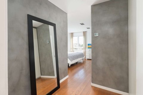 Apartamento de 5 dormitorios en venta en Barcelona, Cataluña, Spain № 4611 - foto 21