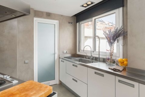 Apartamento de 5 dormitorios en venta en Barcelona, Cataluña, Spain № 4611 - foto 17