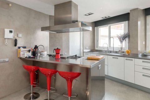 Apartamento de 5 dormitorios en venta en Barcelona, Cataluña, Spain № 4611 - foto 16