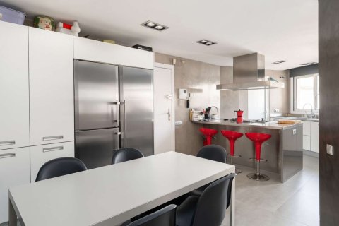 Apartamento de 5 dormitorios en venta en Barcelona, Cataluña, Spain № 4611 - foto 15