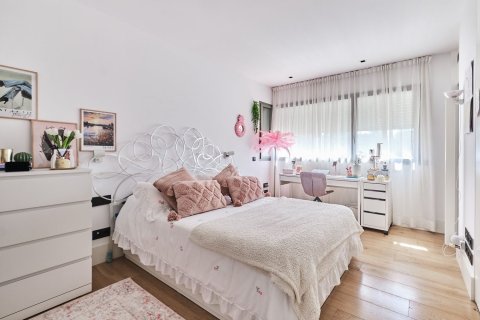 Купить дом в Барселона, Испания с 8 комнат, 633м², № 4609 - фото 24