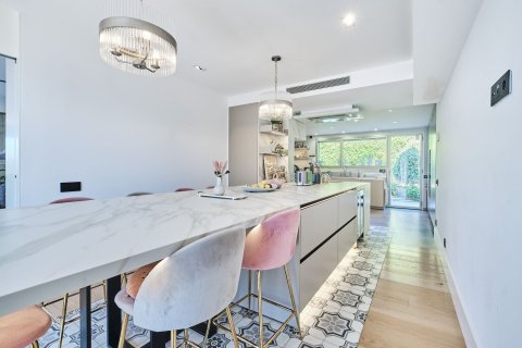 Купить дом в Барселона, Испания с 8 комнат, 633м², № 4609 - фото 19