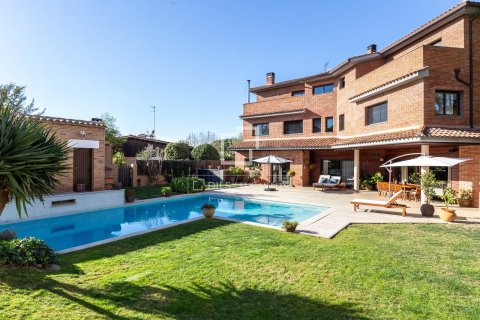 Villa de 7 dormitorios en venta en Sant Cugat del Vallès, Barcelona, Cataluña, Spain № 4071