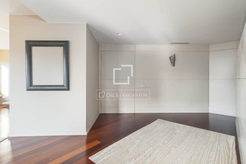 Apartamento de 3 dormitorios en venta en Barcelona, Cataluña, Spain № 4068 - foto 8