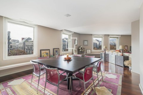Apartamento de 3 dormitorios en venta en Barcelona, Cataluña, Spain № 4068 - foto 7
