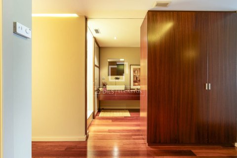 Apartamento de 3 dormitorios en venta en Barcelona, Cataluña, Spain № 4068 - foto 28