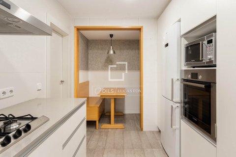 Купить квартиру в Барселона, Испания с 4 спальни, 130м², № 4072 - фото 12