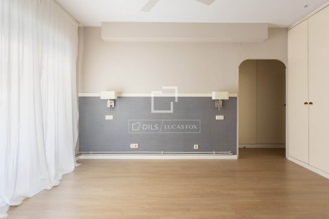 Купить квартиру в Барселона, Испания с 4 спальни, 130м², № 4072 - фото 18