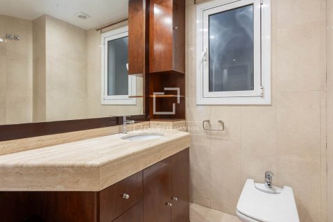 Купить квартиру в Барселона, Испания с 4 спальни, 130м², № 4072 - фото 22
