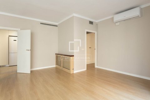 Купить квартиру в Барселона, Испания с 4 спальни, 130м², № 4072 - фото 4