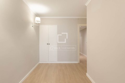 Купить квартиру в Барселона, Испания с 4 спальни, 130м², № 4072 - фото 9