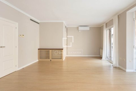 Купить квартиру в Барселона, Испания с 4 спальни, 130м², № 4072 - фото 3
