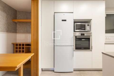 Купить квартиру в Барселона, Испания с 4 спальни, 130м², № 4072 - фото 13