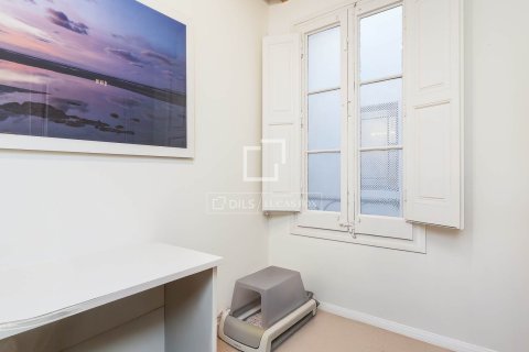 Apartamento de 3 dormitorios en venta en Barcelona, Cataluña, Spain № 4073 - foto 22