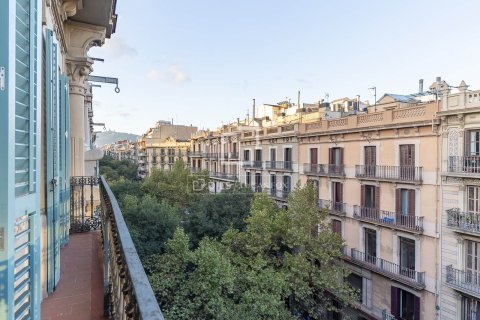 Apartamento de 3 dormitorios en venta en Barcelona, Cataluña, Spain № 4073 - foto 26