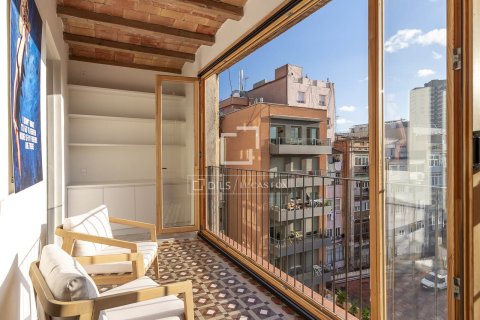 Apartamento de 3 dormitorios en venta en Barcelona, Cataluña, Spain № 4073 - foto 13
