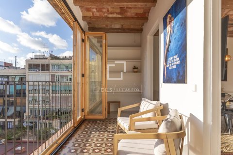 Apartamento de 3 dormitorios en venta en Barcelona, Cataluña, Spain № 4073 - foto 12