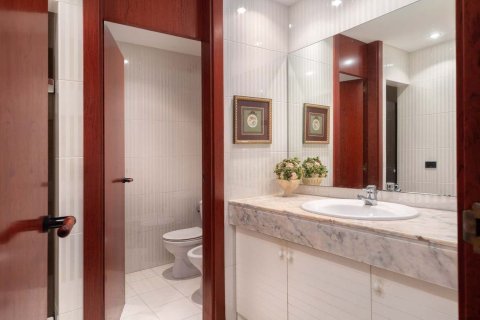 Сasa de 6 dormitorios en venta en Blanes, Gerona, Cataluña, Spain № 6192 - foto 18