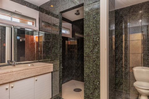 Сasa de 6 dormitorios en venta en Blanes, Gerona, Cataluña, Spain № 6192 - foto 11