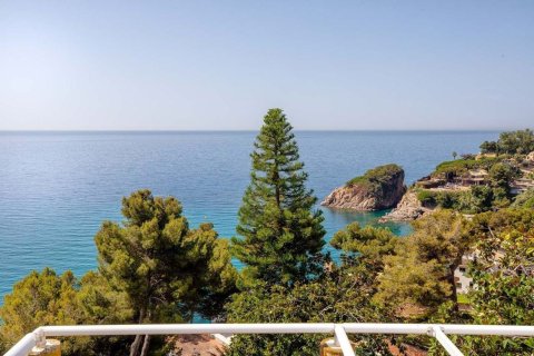 Сasa de 6 dormitorios en venta en Blanes, Gerona, Cataluña, Spain № 6192 - foto 22