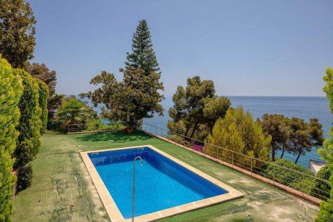Сasa de 6 dormitorios en venta en Blanes, Gerona, Cataluña, Spain № 6192 - foto 25