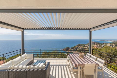 Сasa de 5 dormitorios en venta en Blanes, Gerona, Cataluña, Spain № 6193