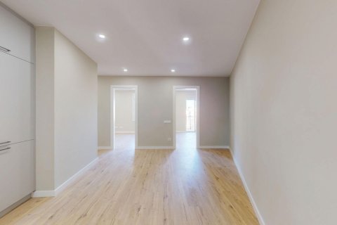 Apartamento de 4 dormitorios en venta en Barcelona, Cataluña, Spain № 6191 - foto 8