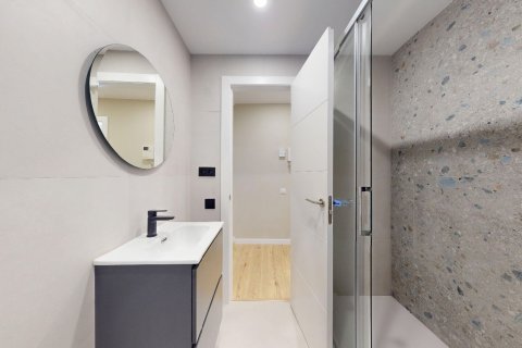 Apartamento de 4 dormitorios en venta en Barcelona, Cataluña, Spain № 6191 - foto 21