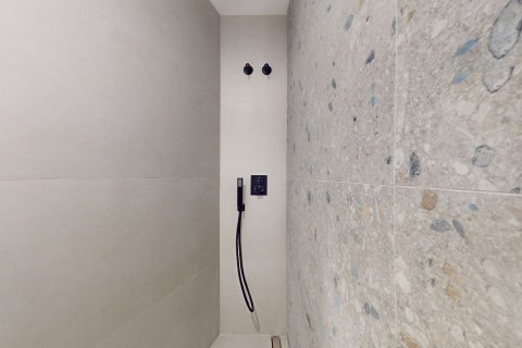 Apartamento de 4 dormitorios en venta en Barcelona, Cataluña, Spain № 6191 - foto 28