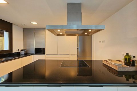 Сasa de 4 dormitorios en venta en Begur, Gerona, Cataluña, Spain № 6196 - foto 17