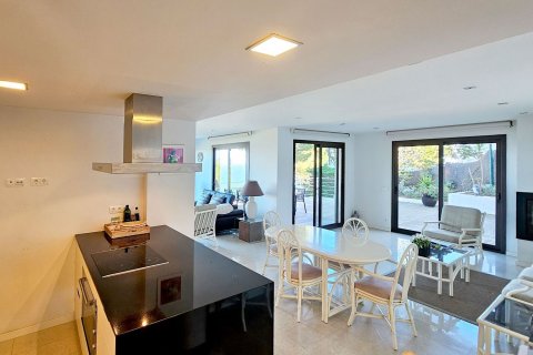 Сasa de 4 dormitorios en venta en Begur, Gerona, Cataluña, Spain № 6196 - foto 22