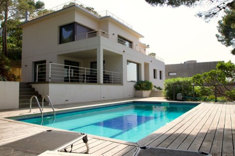 Сasa de 4 dormitorios en venta en Begur, Gerona, Cataluña, Spain № 6196 - foto 2