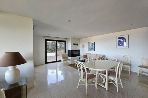 Сasa de 4 dormitorios en venta en Begur, Gerona, Cataluña, Spain № 6196 - foto 10