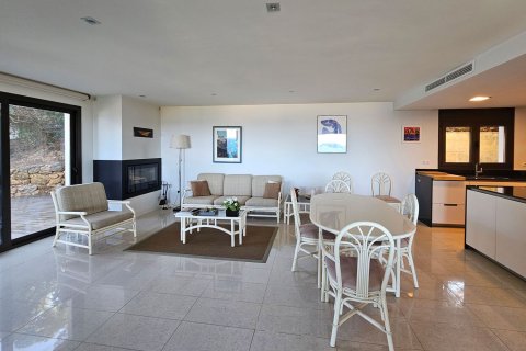 Сasa de 4 dormitorios en venta en Begur, Gerona, Cataluña, Spain № 6196 - foto 24