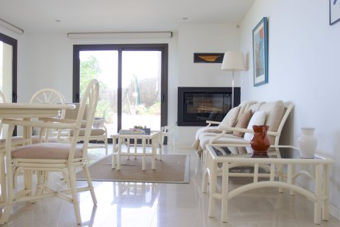 Сasa de 4 dormitorios en venta en Begur, Gerona, Cataluña, Spain № 6196 - foto 11