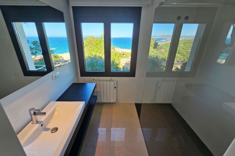 Сasa de 4 dormitorios en venta en Begur, Gerona, Cataluña, Spain № 6196 - foto 29