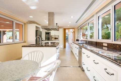 Сasa de 6 dormitorios en venta en Begur, Gerona, Cataluña, Spain № 6195 - foto 29