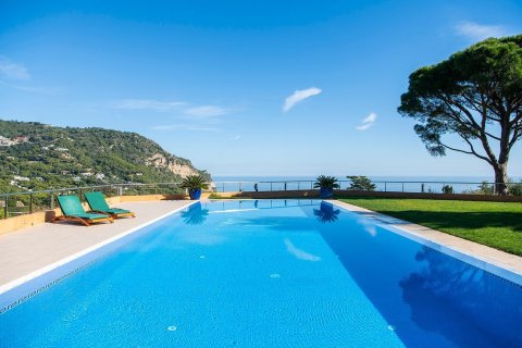 Сasa de 6 dormitorios en venta en Begur, Gerona, Cataluña, Spain № 6195