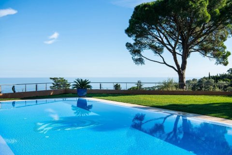 Сasa de 6 dormitorios en venta en Begur, Gerona, Cataluña, Spain № 6195 - foto 4