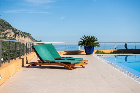 Сasa de 6 dormitorios en venta en Begur, Gerona, Cataluña, Spain № 6195 - foto 3