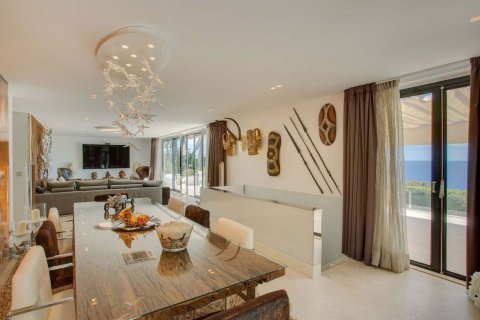 Купить дом в Калонже, Испания с 6 комнат, 532м², № 6190 - фото 4