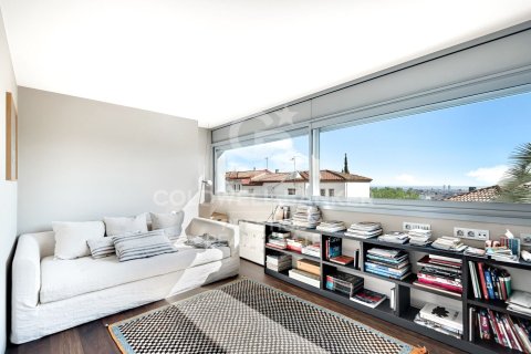 Сasa de 6 dormitorios en venta en Barcelona, Cataluña, Spain № 6047 - foto 6