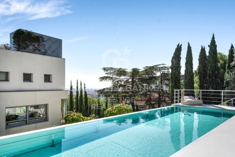 Сasa de 6 dormitorios en venta en Barcelona, Cataluña, Spain № 6047