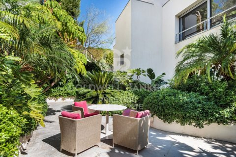 Сasa de 6 dormitorios en venta en Barcelona, Cataluña, Spain № 6047 - foto 3