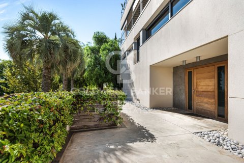 Сasa de 6 dormitorios en venta en Barcelona, Cataluña, Spain № 6047 - foto 4