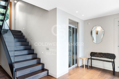 Сasa de 6 dormitorios en venta en Barcelona, Cataluña, Spain № 6047 - foto 15