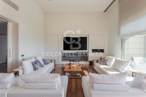 Сasa de 7 dormitorios en venta en Barcelona, Cataluña, Spain № 6051 - foto 8