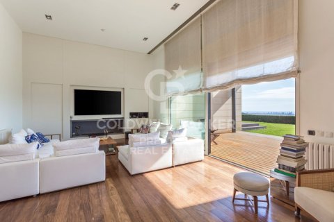 Сasa de 7 dormitorios en venta en Barcelona, Cataluña, Spain № 6051 - foto 10