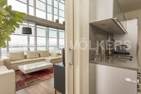 Ático de 3 dormitorios en venta en Sant Martí, Barcelona, Cataluña, Spain № 2647 - foto 25