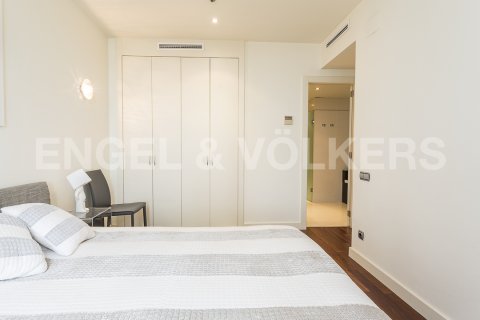 Ático de 3 dormitorios en venta en Sant Martí, Barcelona, Cataluña, Spain № 2647 - foto 6